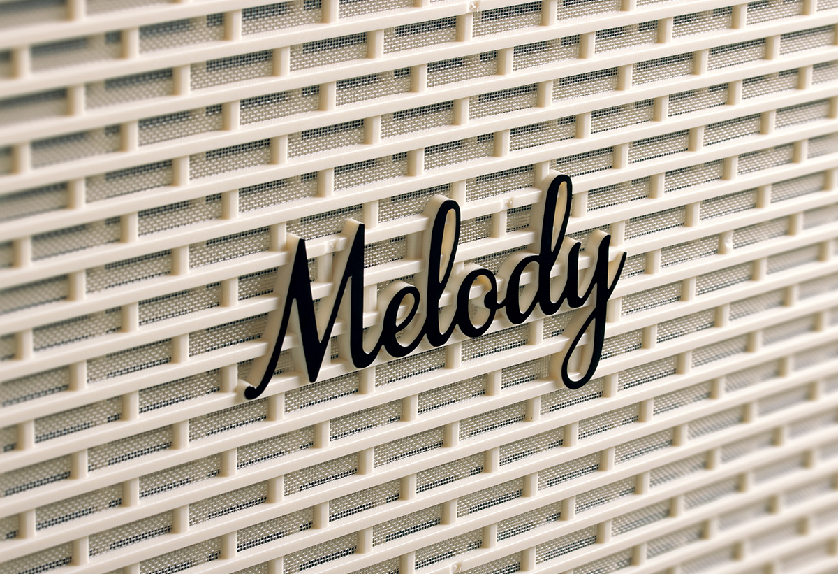 Απεικονίζεται κοντινό στο λογότυπο 